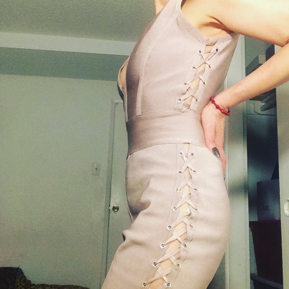 Dress - Picture 3 of 3
